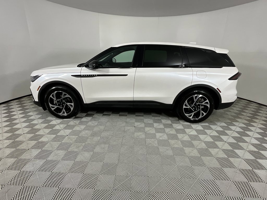 Certified 2024 Lincoln Nautilus Premier w/ Jet Appearance Package image 2