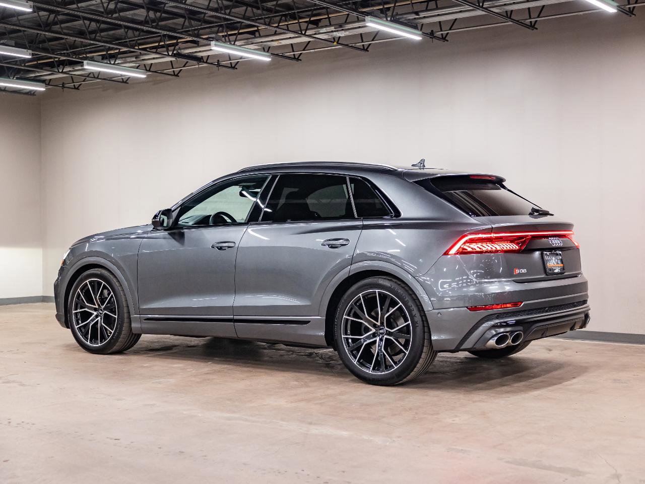 Used 2021 Audi SQ8 Prestige w/ Prestige Package AWD/4WD image 2