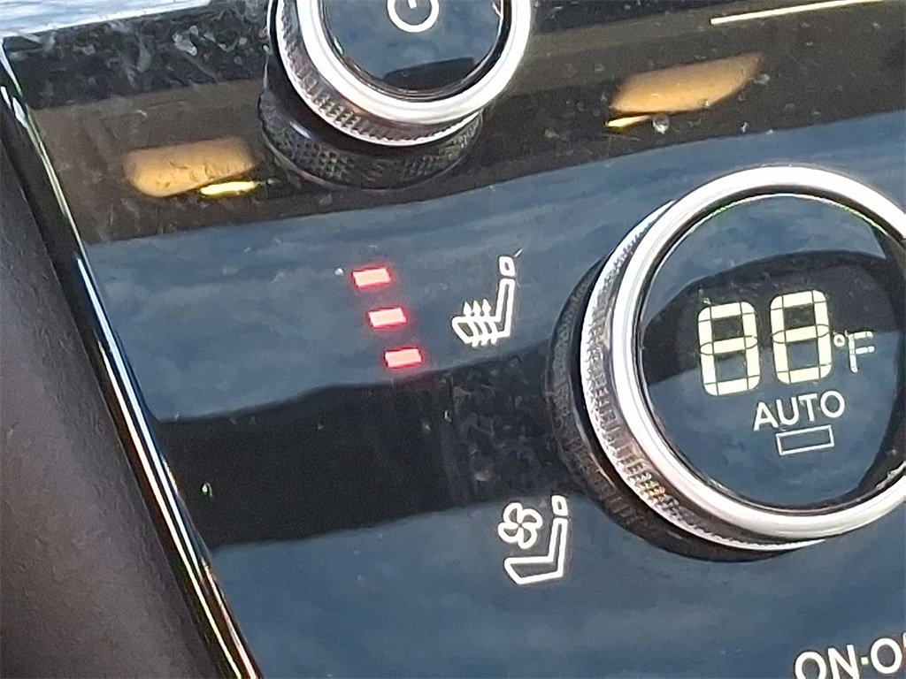 Certified 2025 INFINITI QX60 Luxe image 25