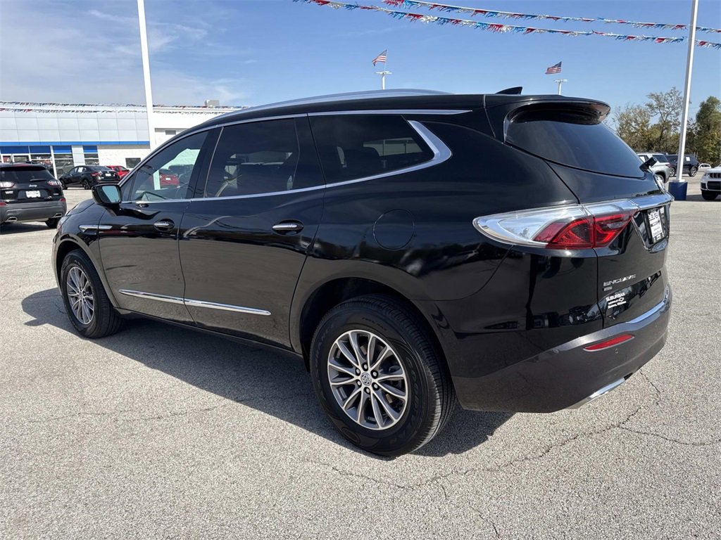 Used 2024 Buick Enclave Premium image 3