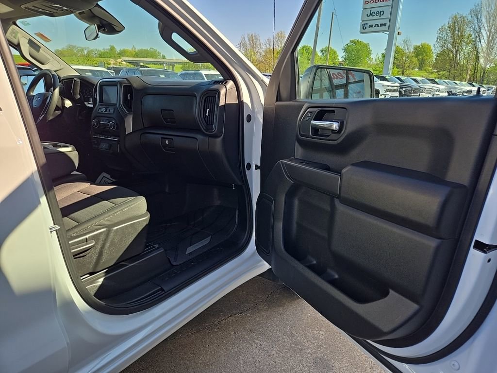 Used 2025 Chevrolet Silverado 1500 Custom AWD/4WD image 77