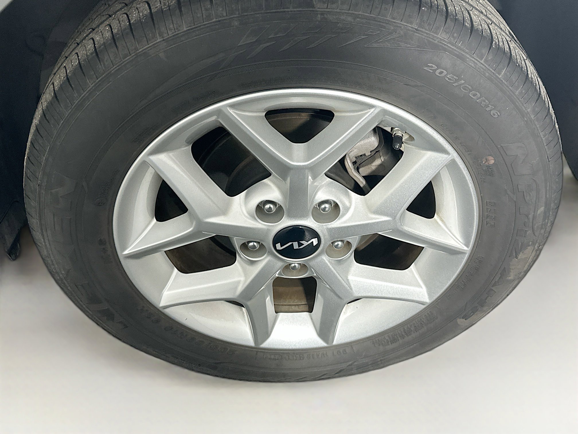 Used 2025 Kia Soul LX w/ LX Technology Package image 11