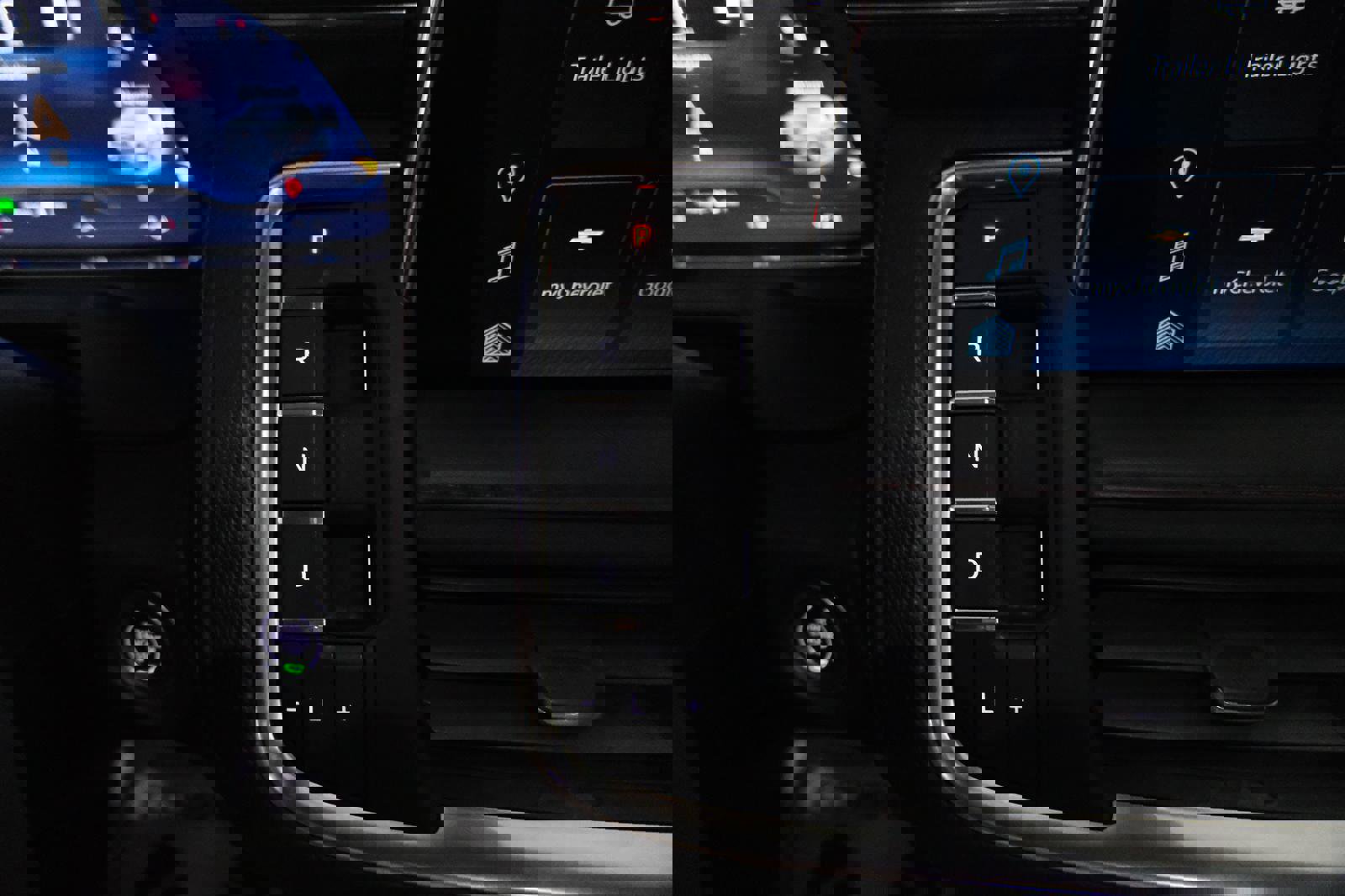 Used 2022 Chevrolet Tahoe RST w/ Luxury Package image 33