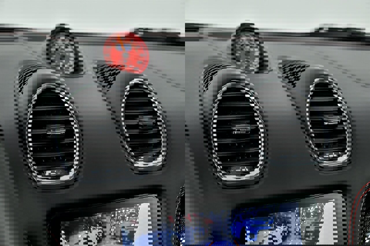 Used 2022 Porsche 718 Cayman GT4 image 32