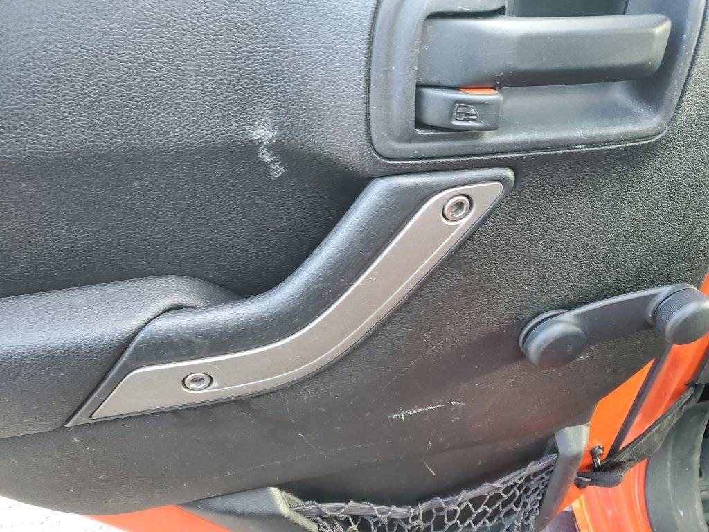 Used 2015 Jeep Wrangler Unlimited Sport w/ Connectivity Group image 12