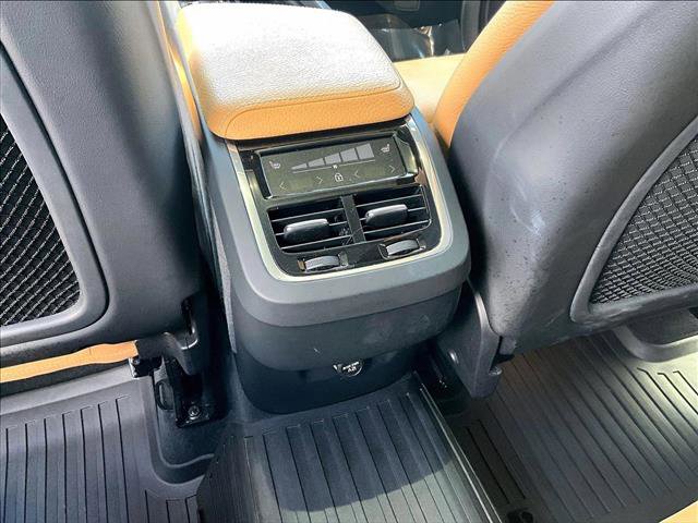 Used 2019 Volvo XC60 T5 Inscription w/ Protection Package AWD/4WD image 25