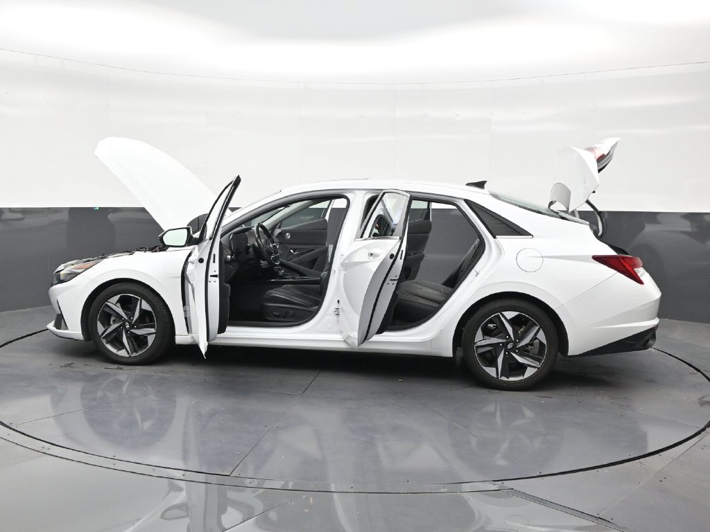 Used 2022 Hyundai Elantra Limited w/ Cargo Package FWD image 29
