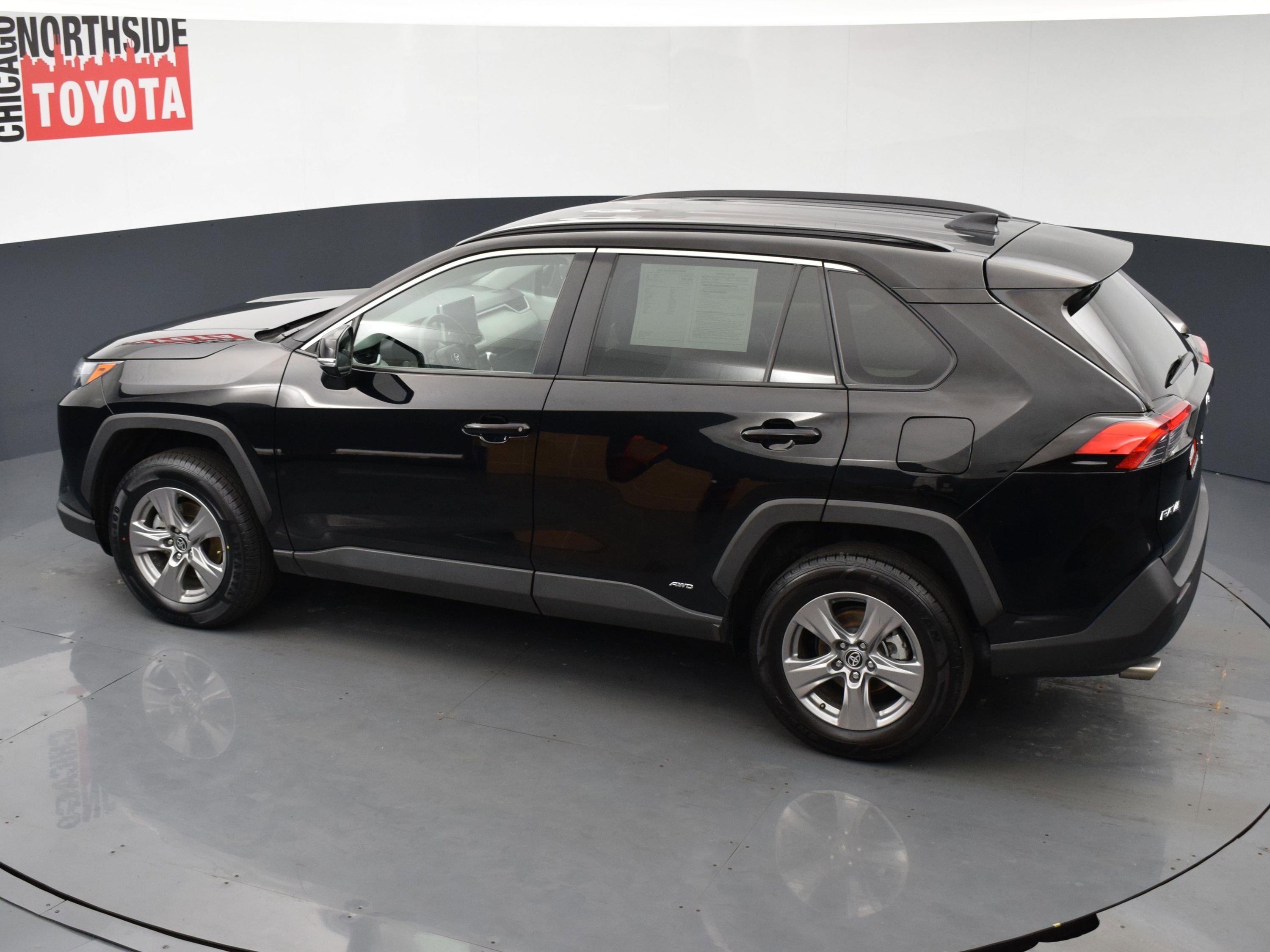 Used 2024 Toyota RAV4 XLE AWD/4WD image 18