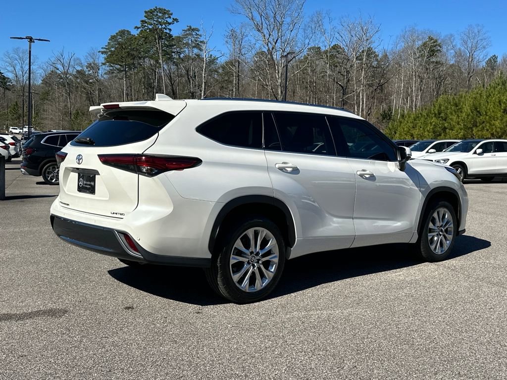 Used 2021 Toyota Highlander Limited image 13
