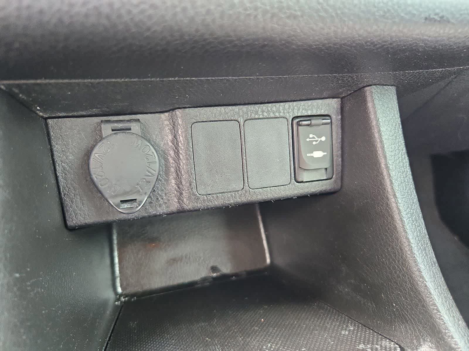 Used 2017 Toyota Corolla LE FWD image 28