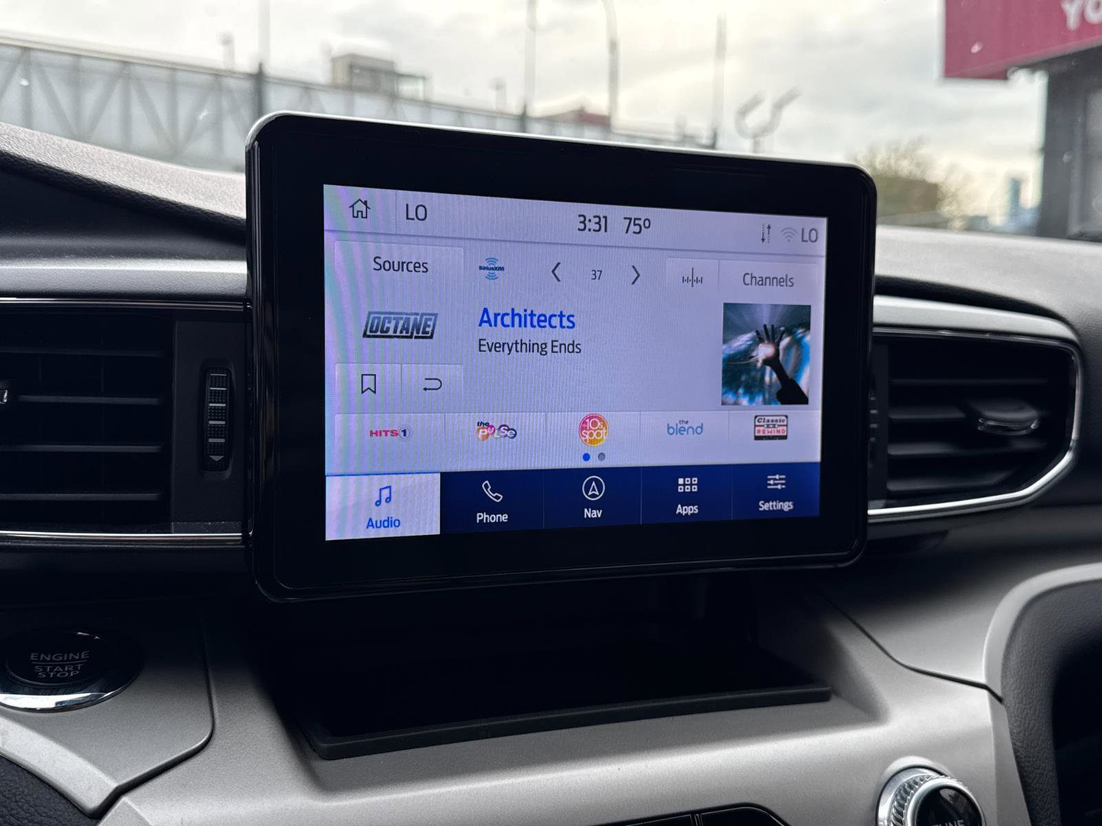 Used 2022 Ford Explorer XLT w/ Equipment Group 202A image 22