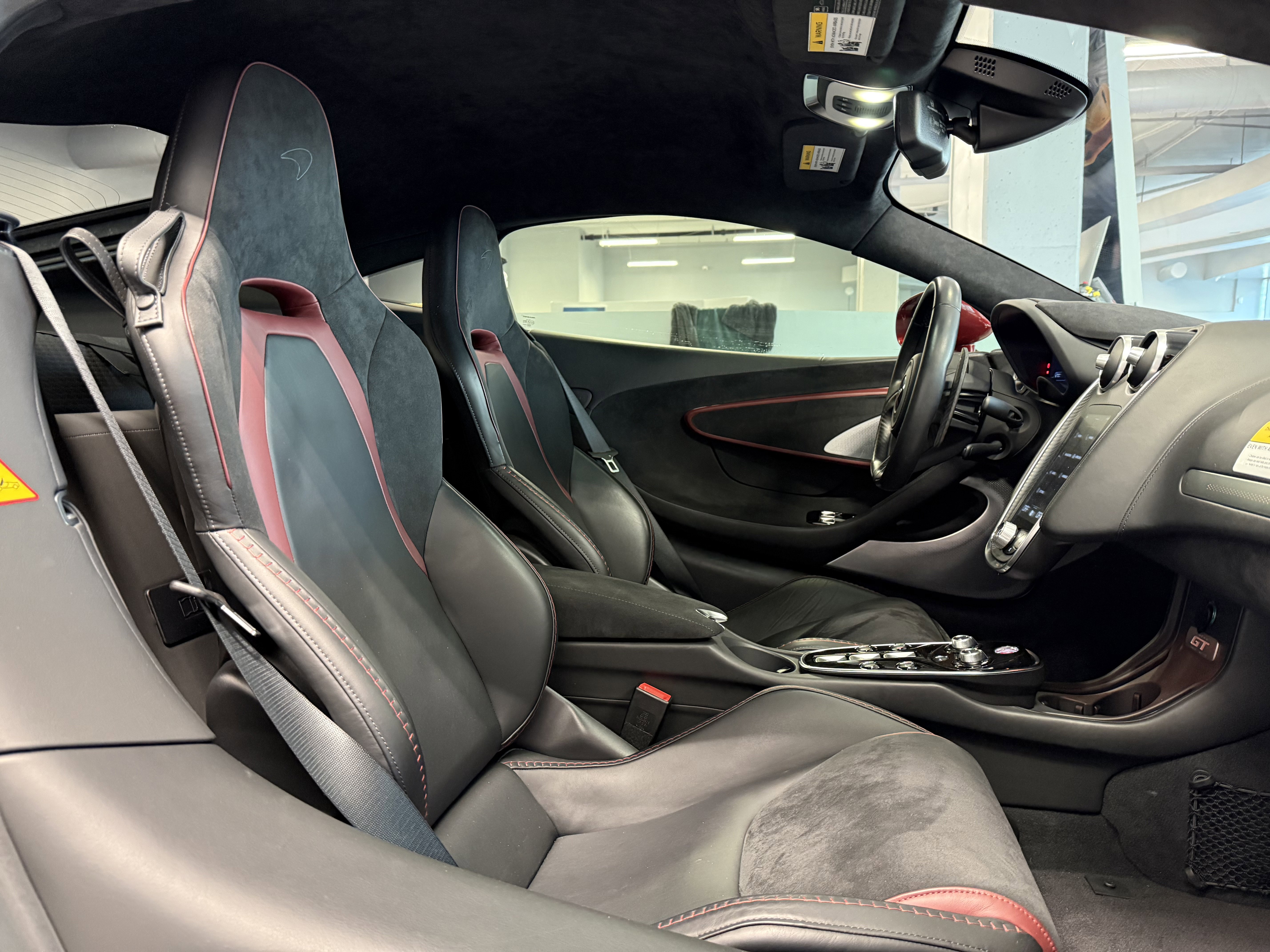 Used 2022 McLaren GT image 16