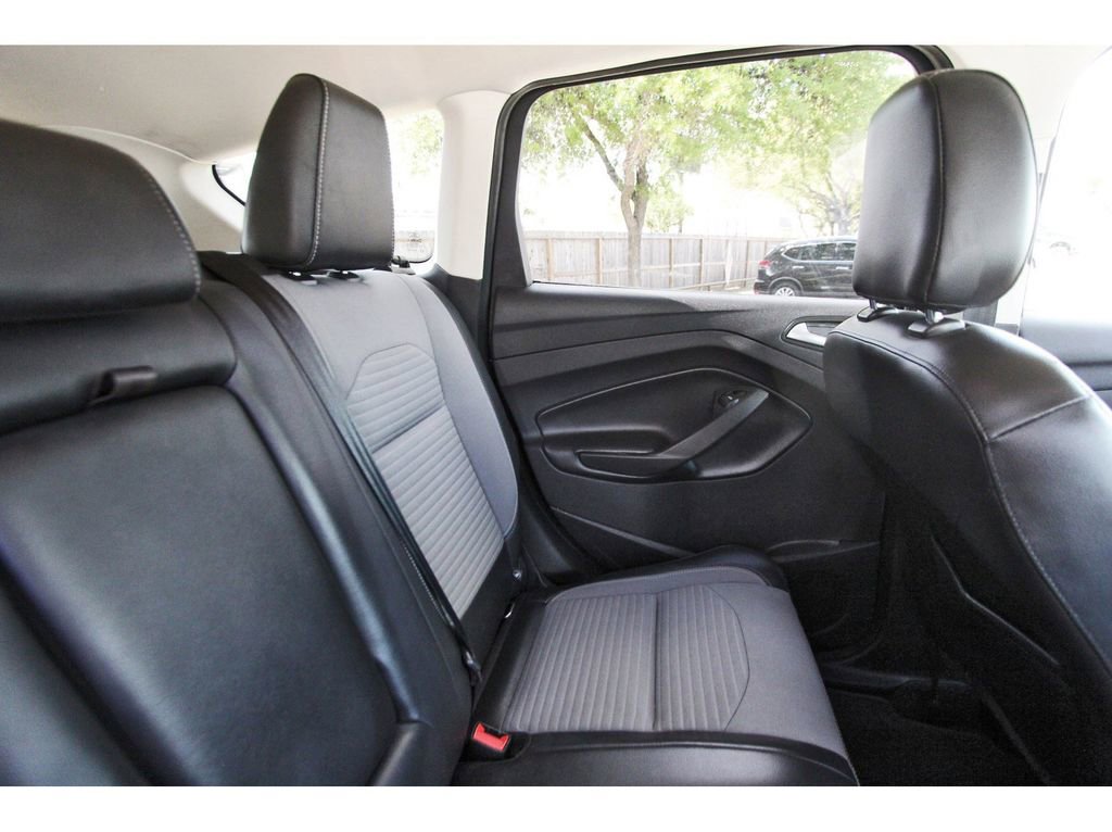 Used 2018 Ford Escape SE w/ SE Sport Appearance Package FWD image 13