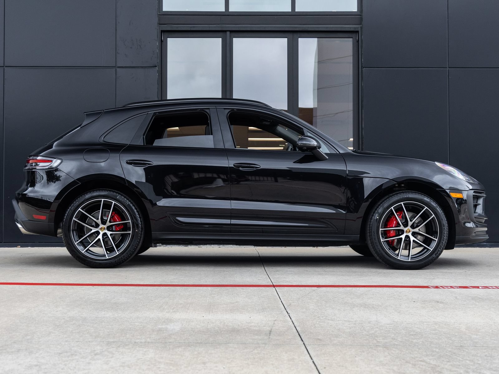New 2026 Porsche Macan S AWD/4WD image 12