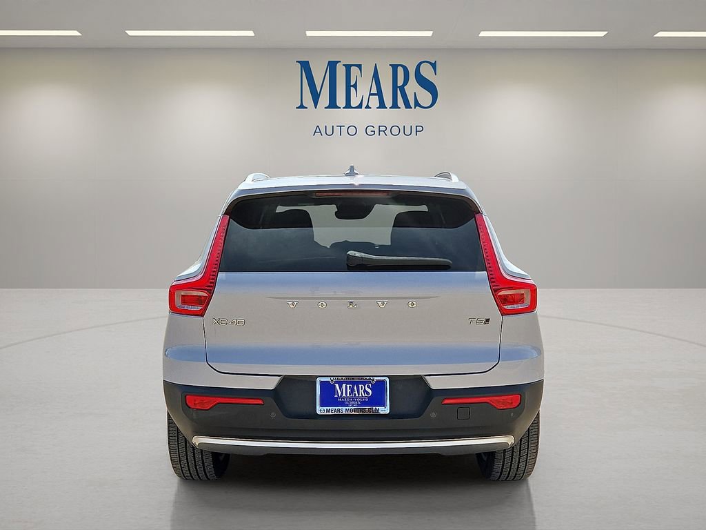 Used 2021 Volvo XC40 T5 Momentum w/ Advanced Package image 4