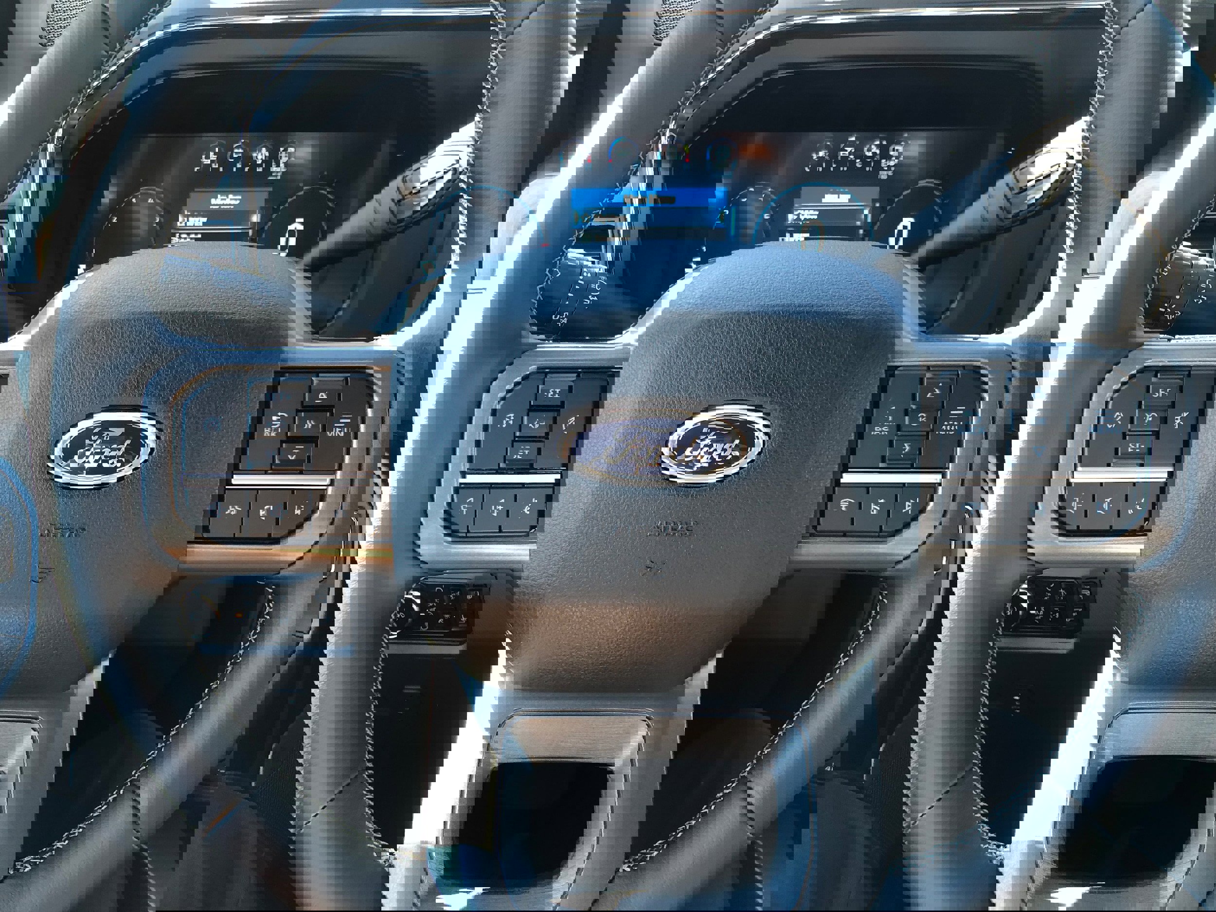 New 2026 Ford F250 Lariat w/ FX4 Off-Road Package image 15