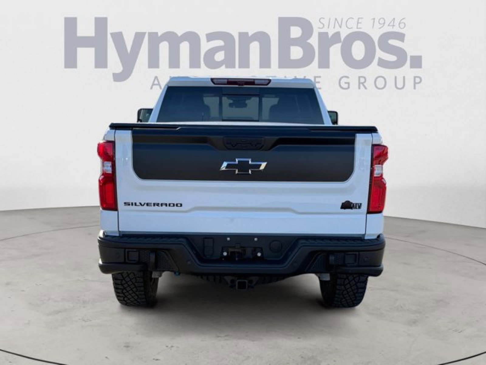 Used 2024 Chevrolet Silverado 1500 ZR2 w/ ZR2 Bison Edition AWD/4WD image 4