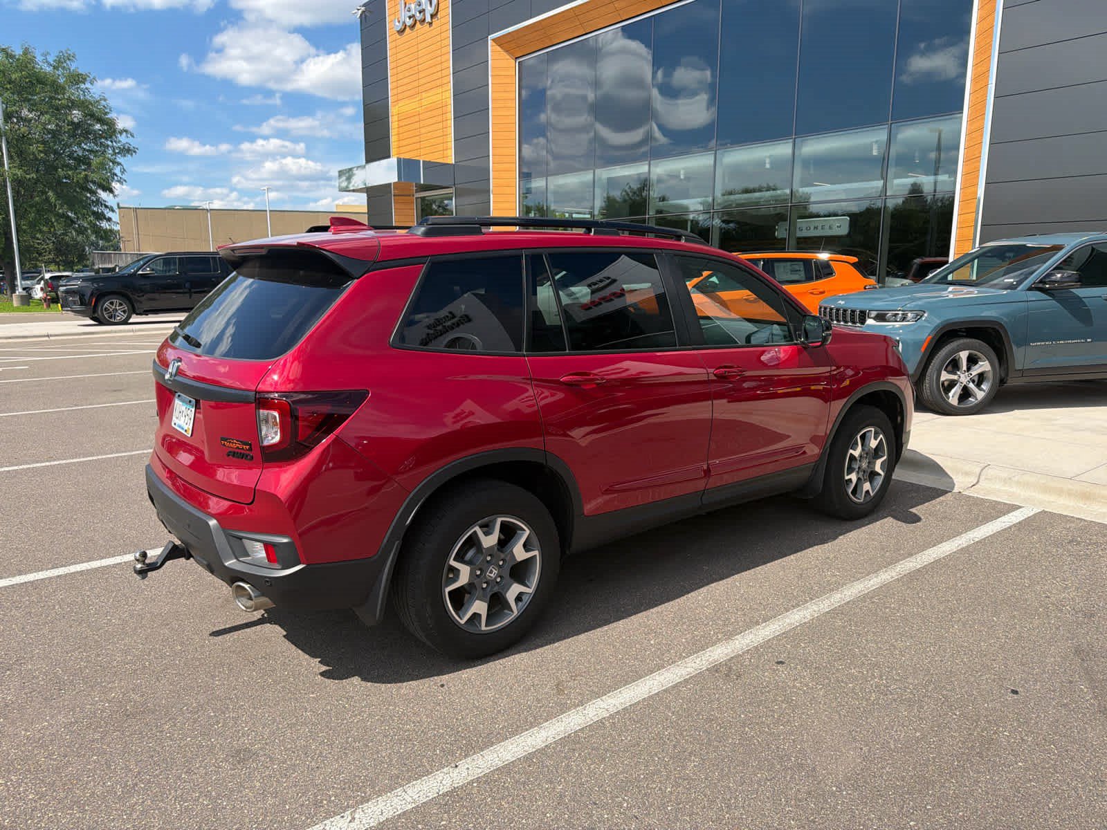 Used 2023 Honda Passport TrailSport image 3