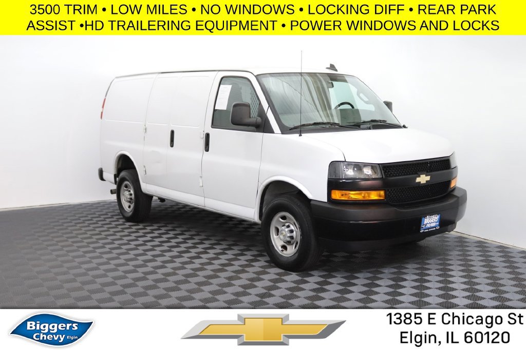 Used 2023 Chevrolet Express 3500 w/ Driver Convenience Package RWD image 1