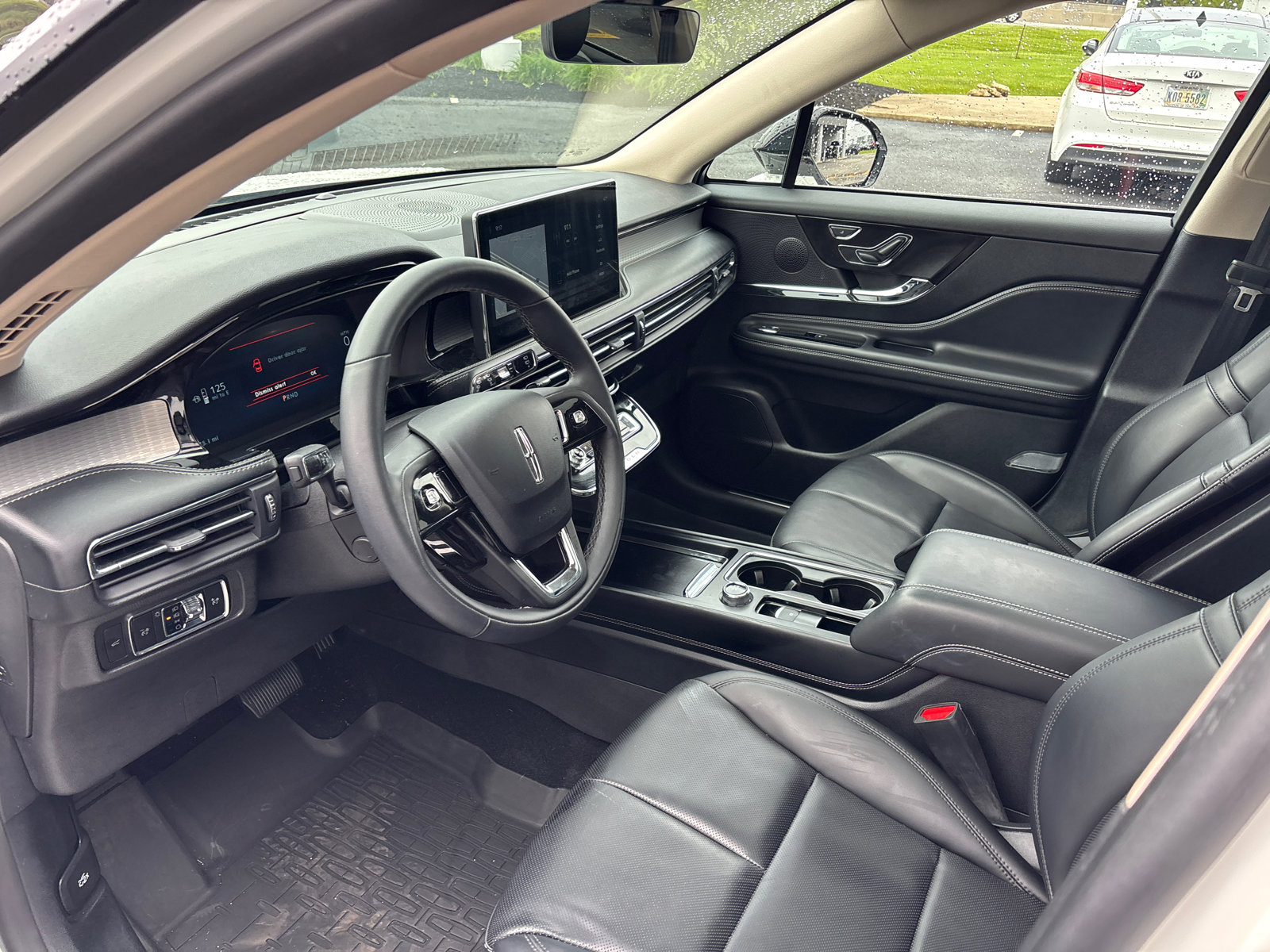 Certified 2024 Lincoln Corsair AWD w/ Equipment Group 101A image 24