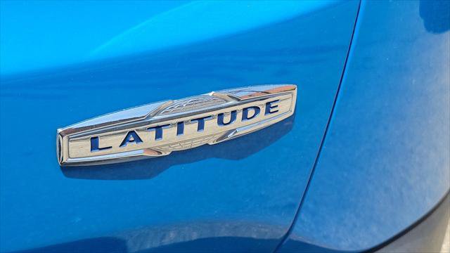 Used 2015 Jeep Renegade Latitude FWD image 7