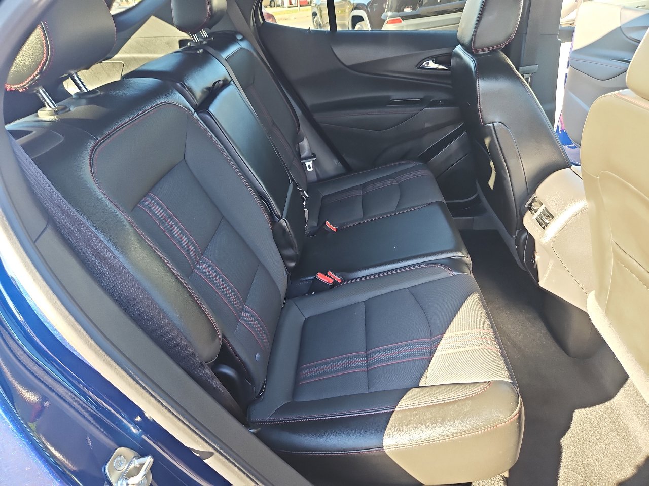 Used 2023 Chevrolet Equinox RS image 21