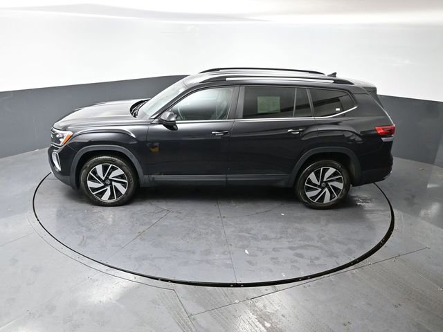 Used 2025 Volkswagen Atlas SE AWD/4WD image 44