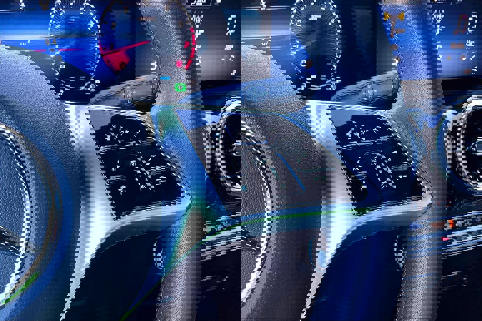 Used 2025 Mercedes-Benz GLA 250 image 24