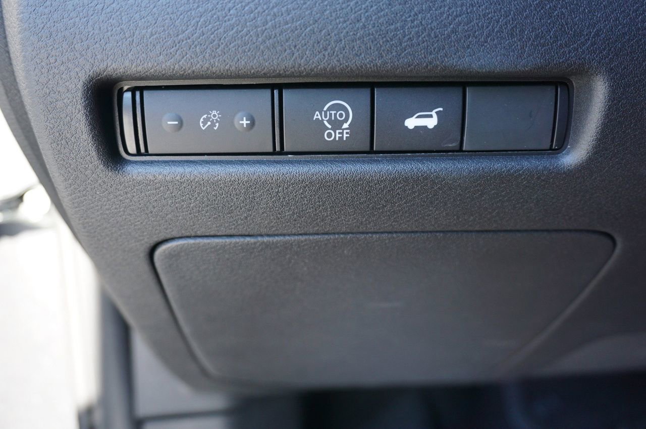 Certified 2025 Nissan Rogue Platinum w/ Platinum Premium Package image 30