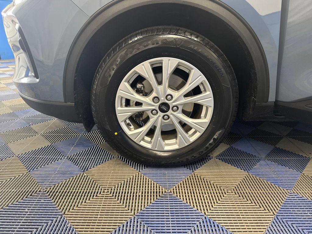 Certified 2023 Ford Escape Active AWD/4WD image 28
