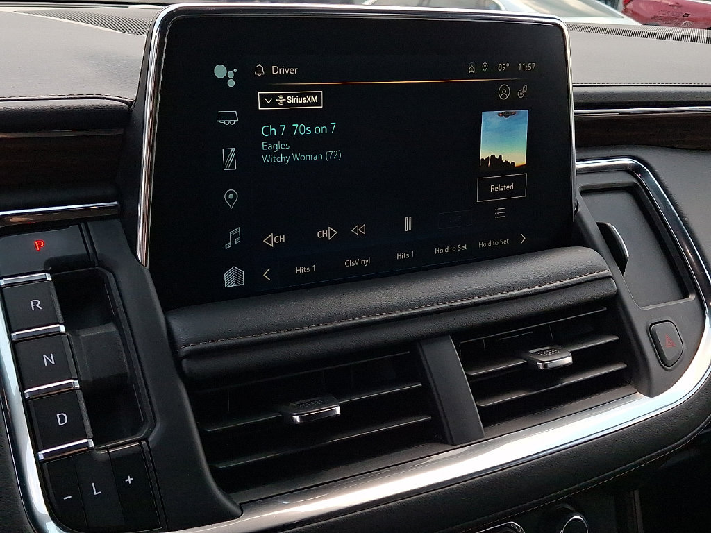 Used 2024 Chevrolet Tahoe High Country AWD/4WD image 3