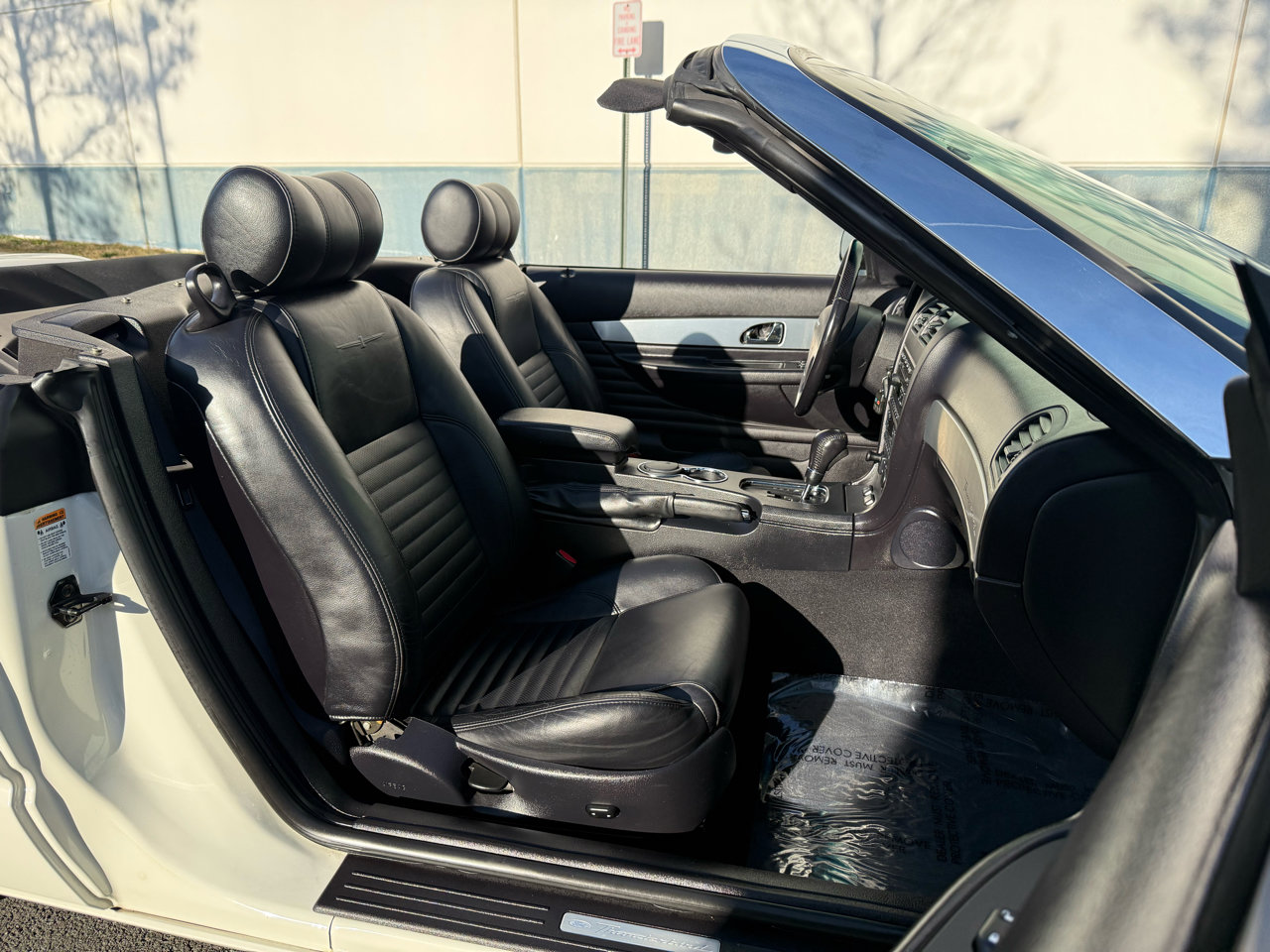 Used 2003 Ford Thunderbird image 27