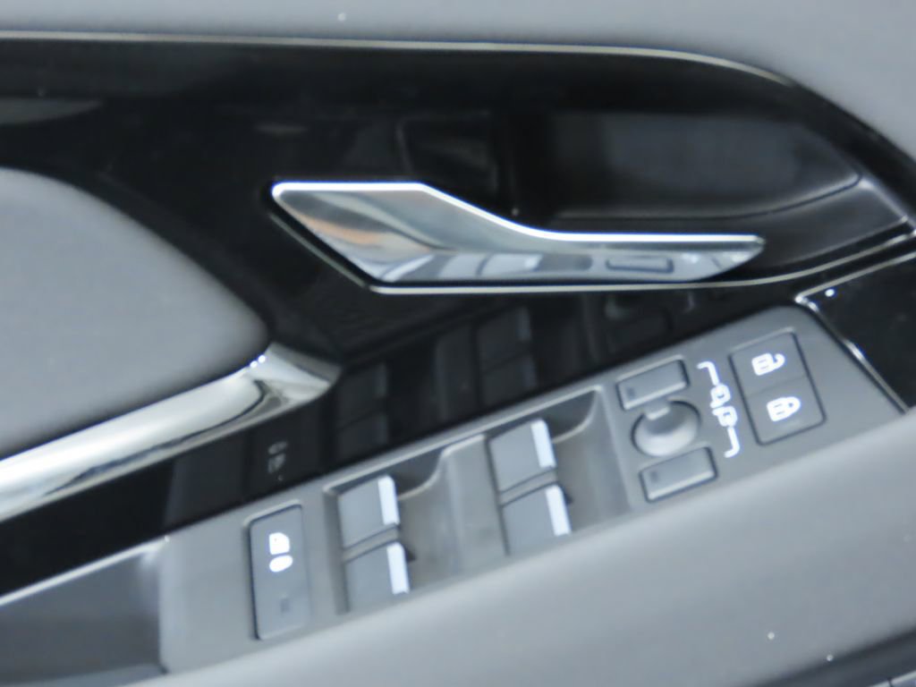 New 2026 Land Rover Range Rover Evoque S image 24