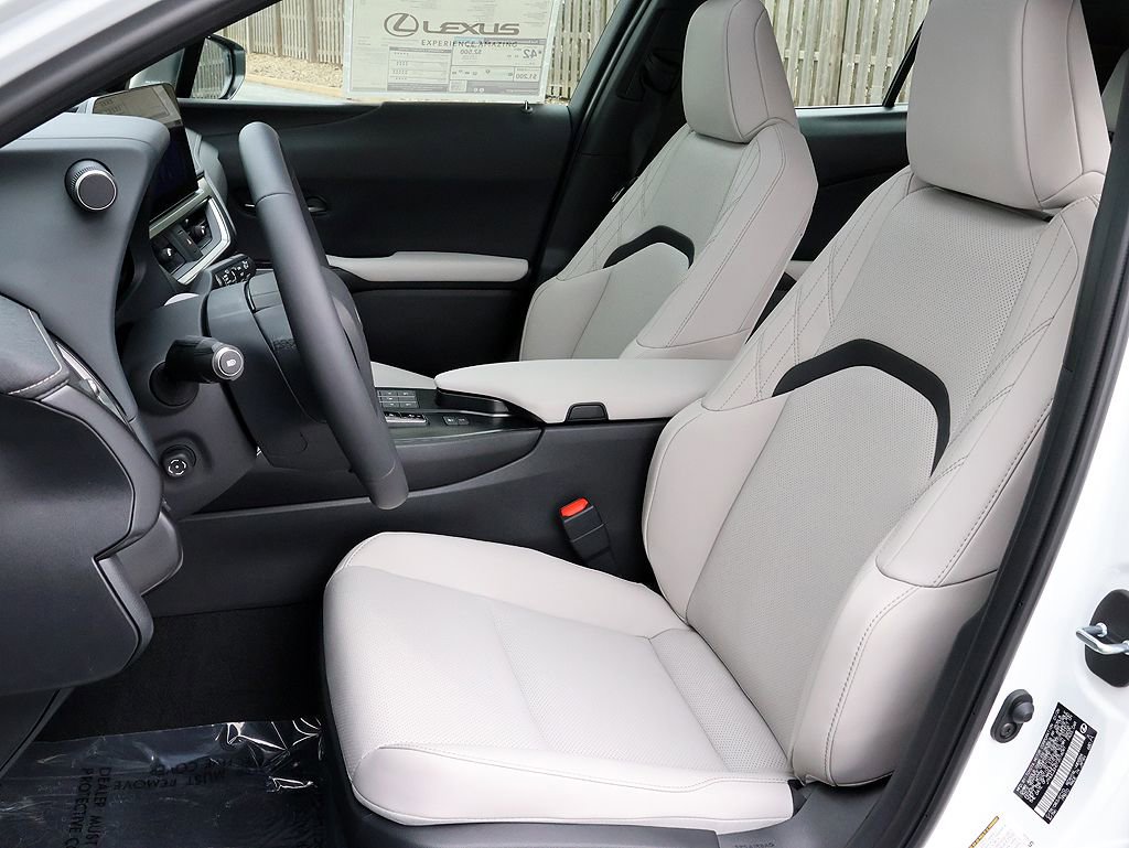 New 2026 Lexus UX 300h AWD image 11