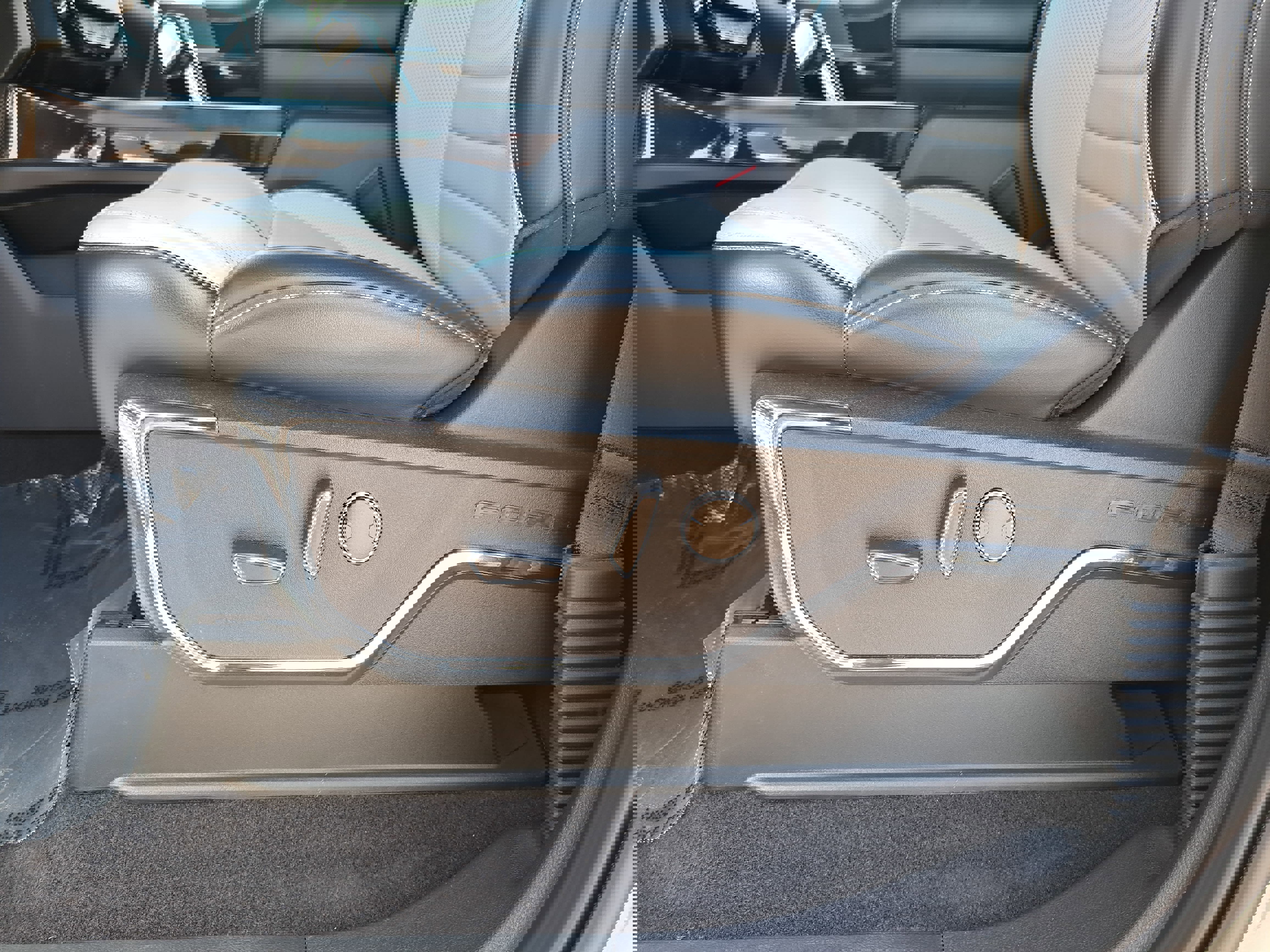 Used 2023 Ford F150 Lightning Platinum AWD/4WD image 26