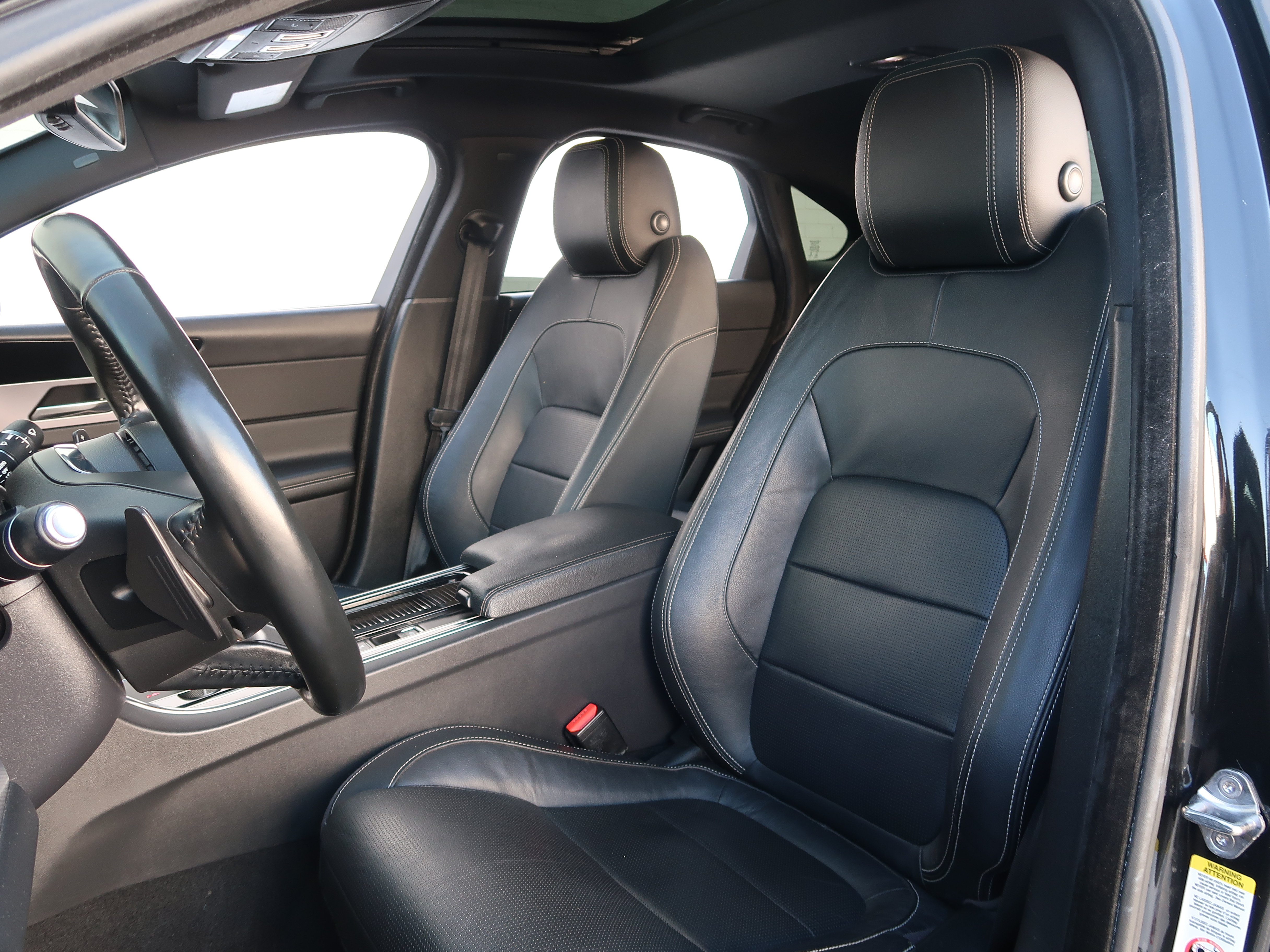 Used 2016 Jaguar XF R-Sport RWD image 12