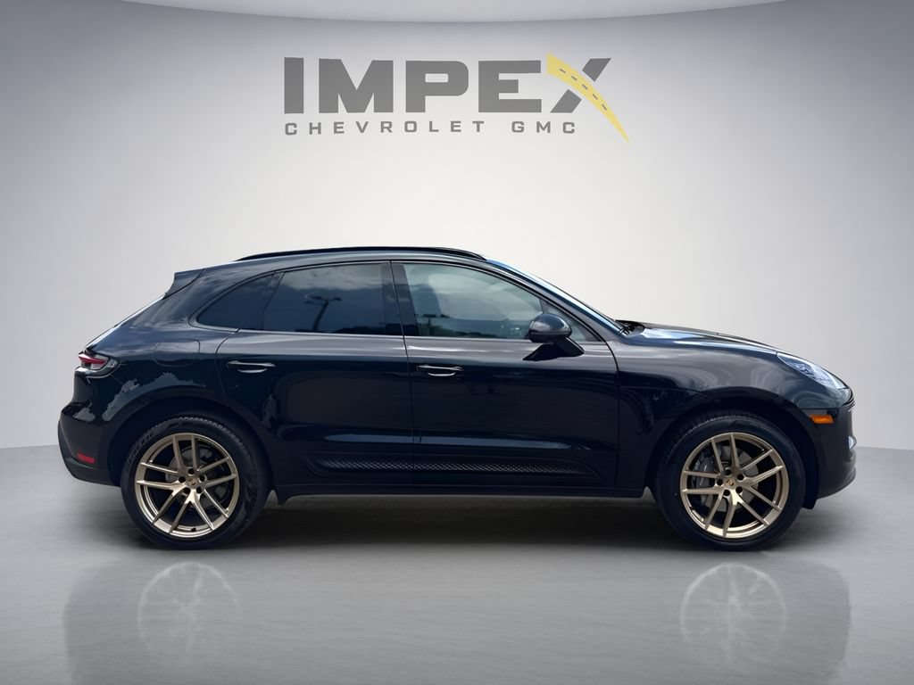 Used 2023 Porsche Macan Turbo AWD/4WD image 13