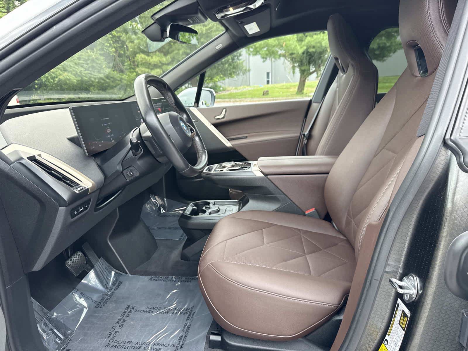 Certified 2024 BMW iX xDrive50 w/ Sport Package AWD/4WD image 14
