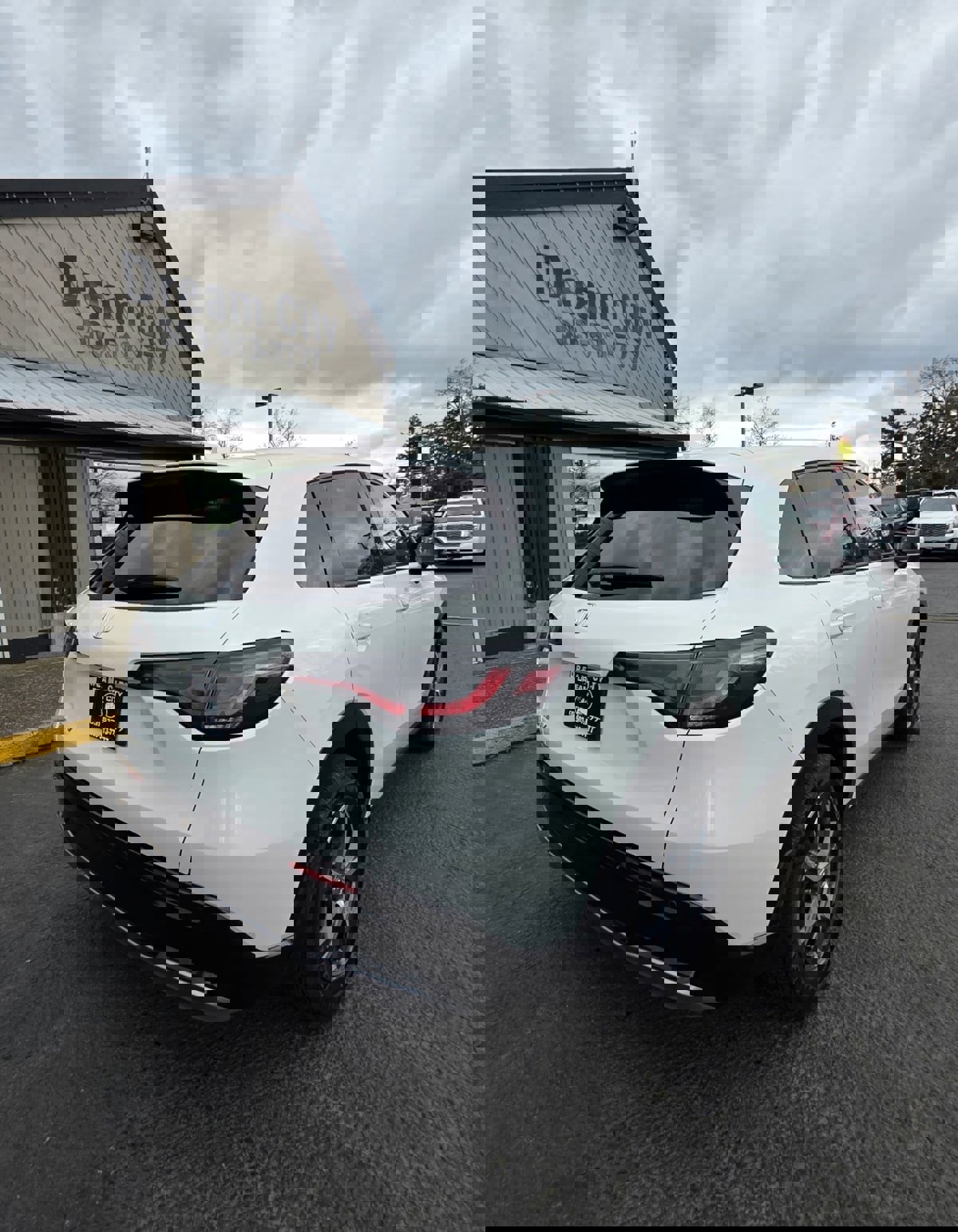 Used 2024 Honda HR-V EX-L image 8