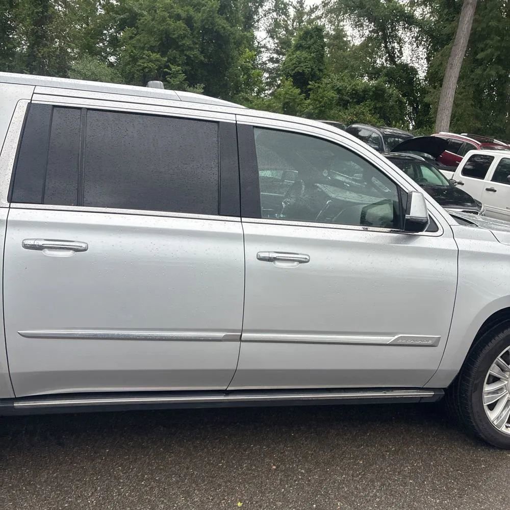 Used 2017 Cadillac Escalade ESV Platinum AWD/4WD image 14