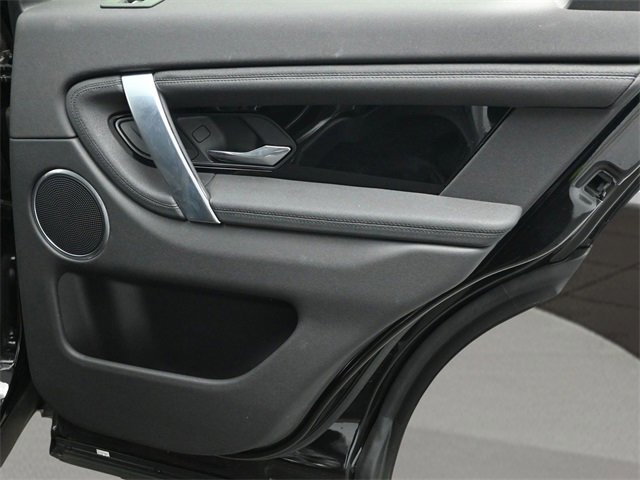 Used 2021 Land Rover Discovery Sport SE image 16