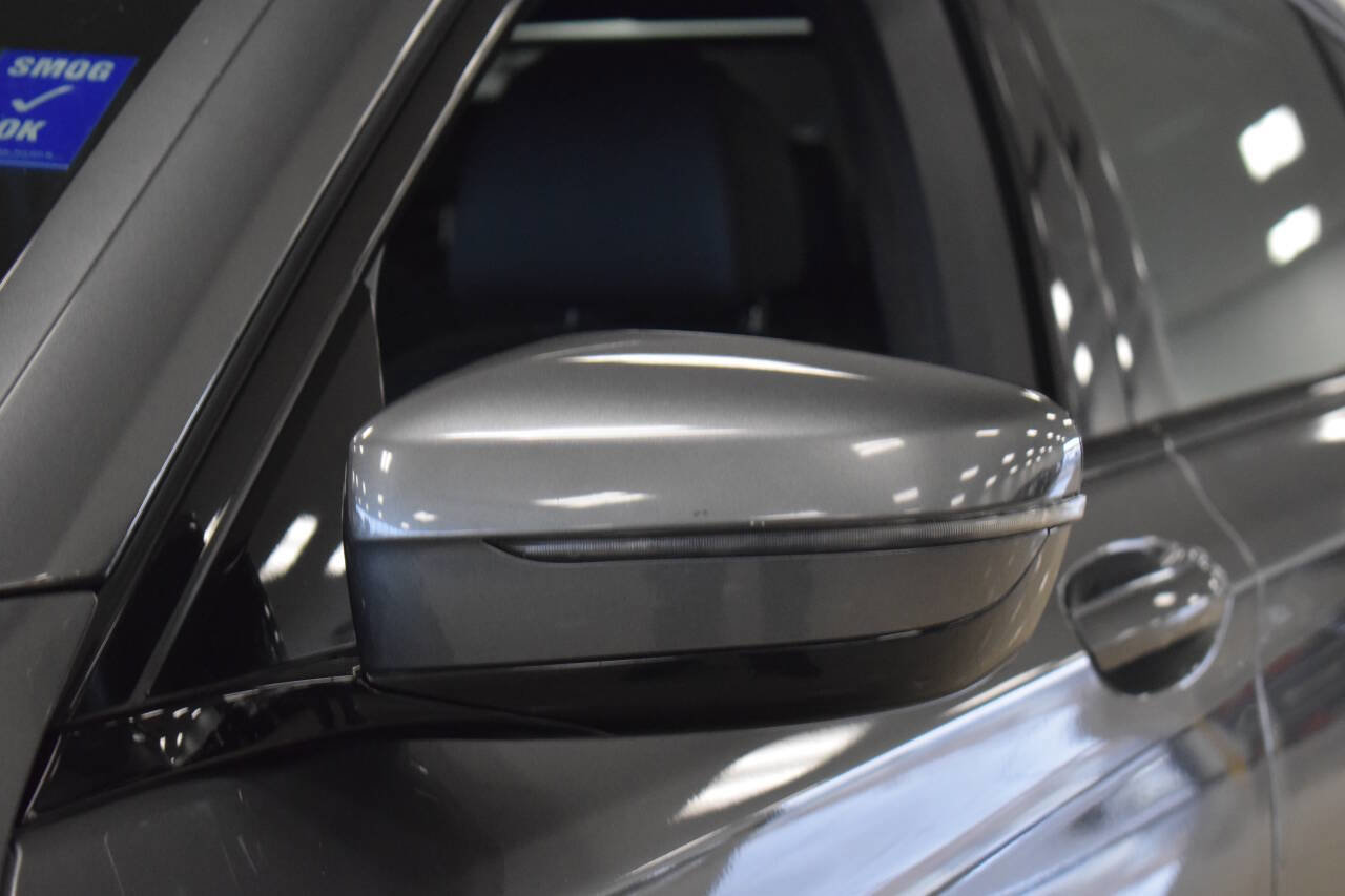 Used 2018 BMW 750i image 30