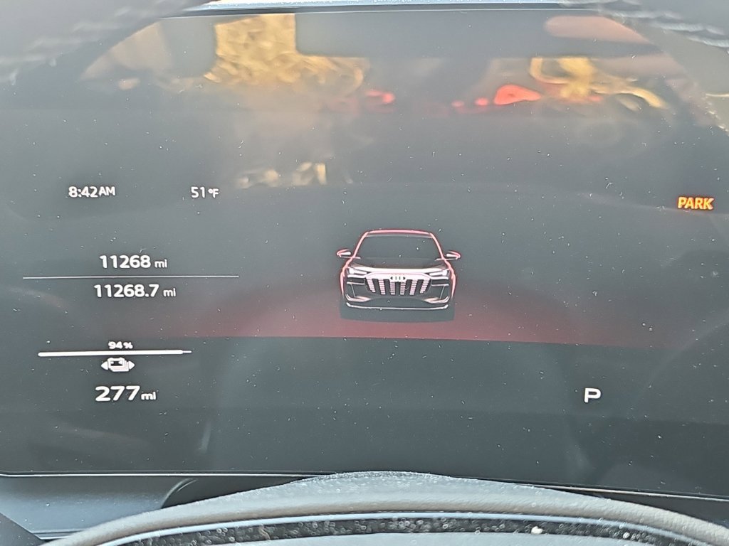 Used 2025 Audi Q6 e-tron Premium Plus w/ Premium Plus AWD/4WD image 18
