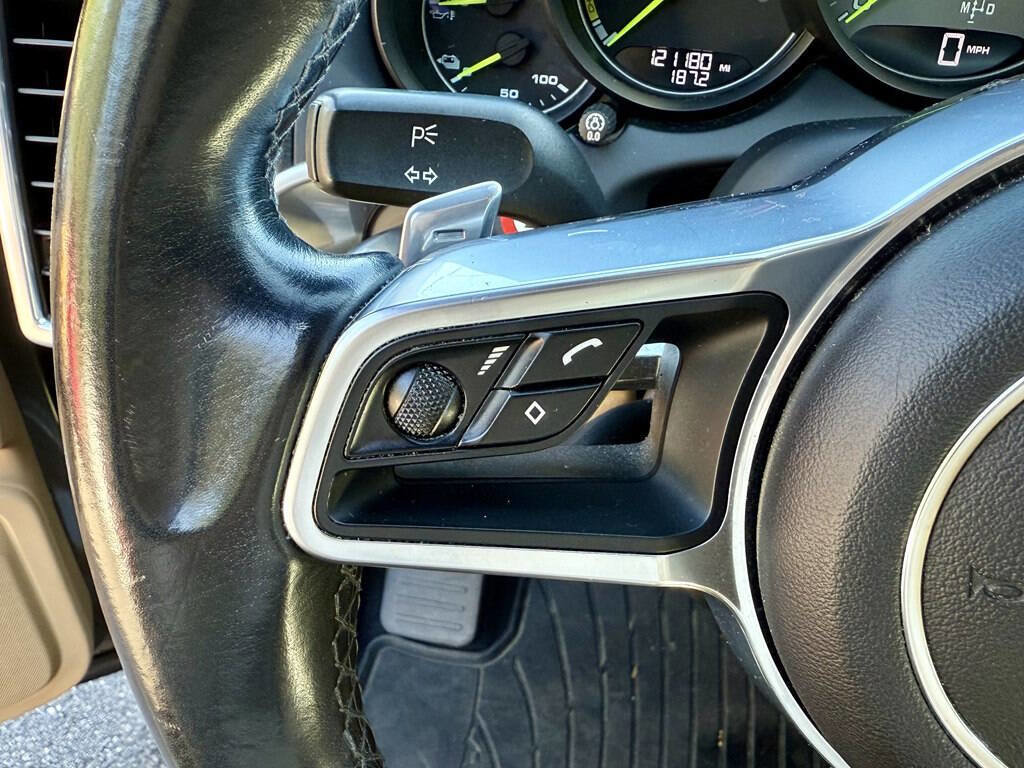 Used 2016 Porsche Cayenne S AWD/4WD image 19