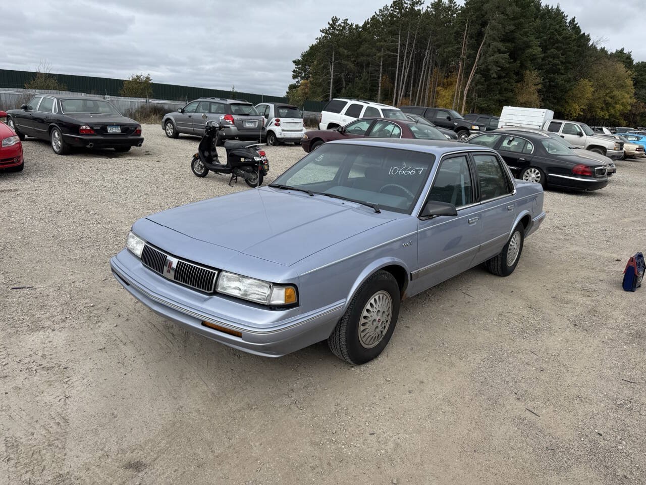 Used 1996 Oldsmobile Cutlass Ciera SL FWD image 1