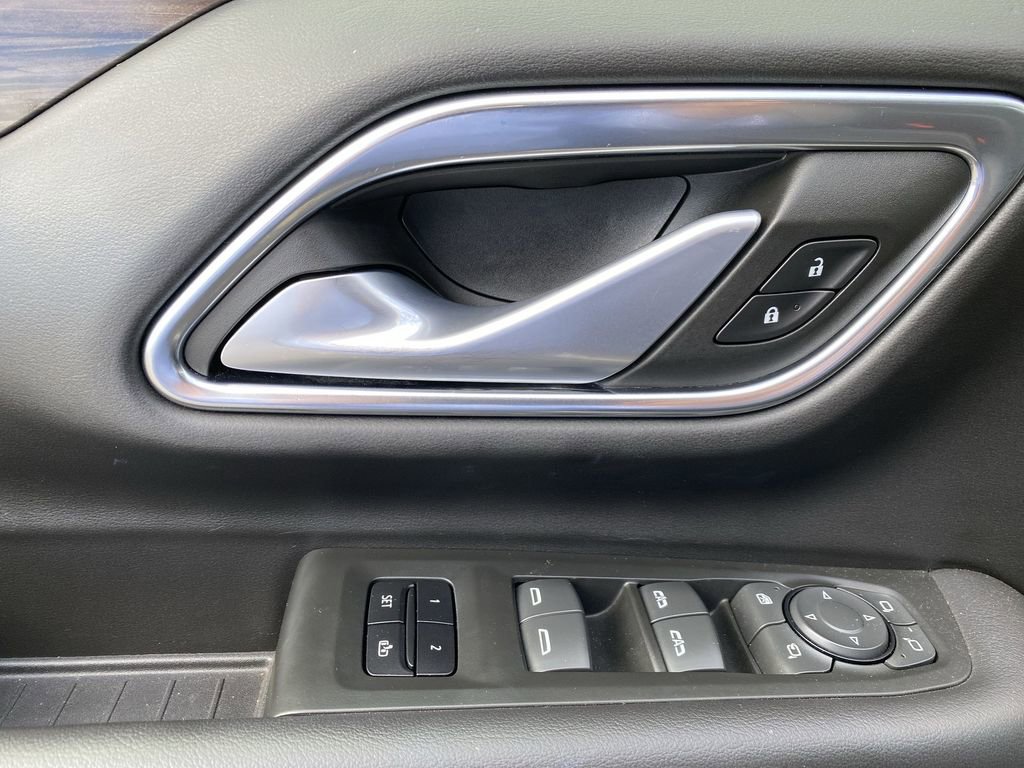 Used 2022 Chevrolet Tahoe Z71 w/ Z71 Off-Road Package image 24