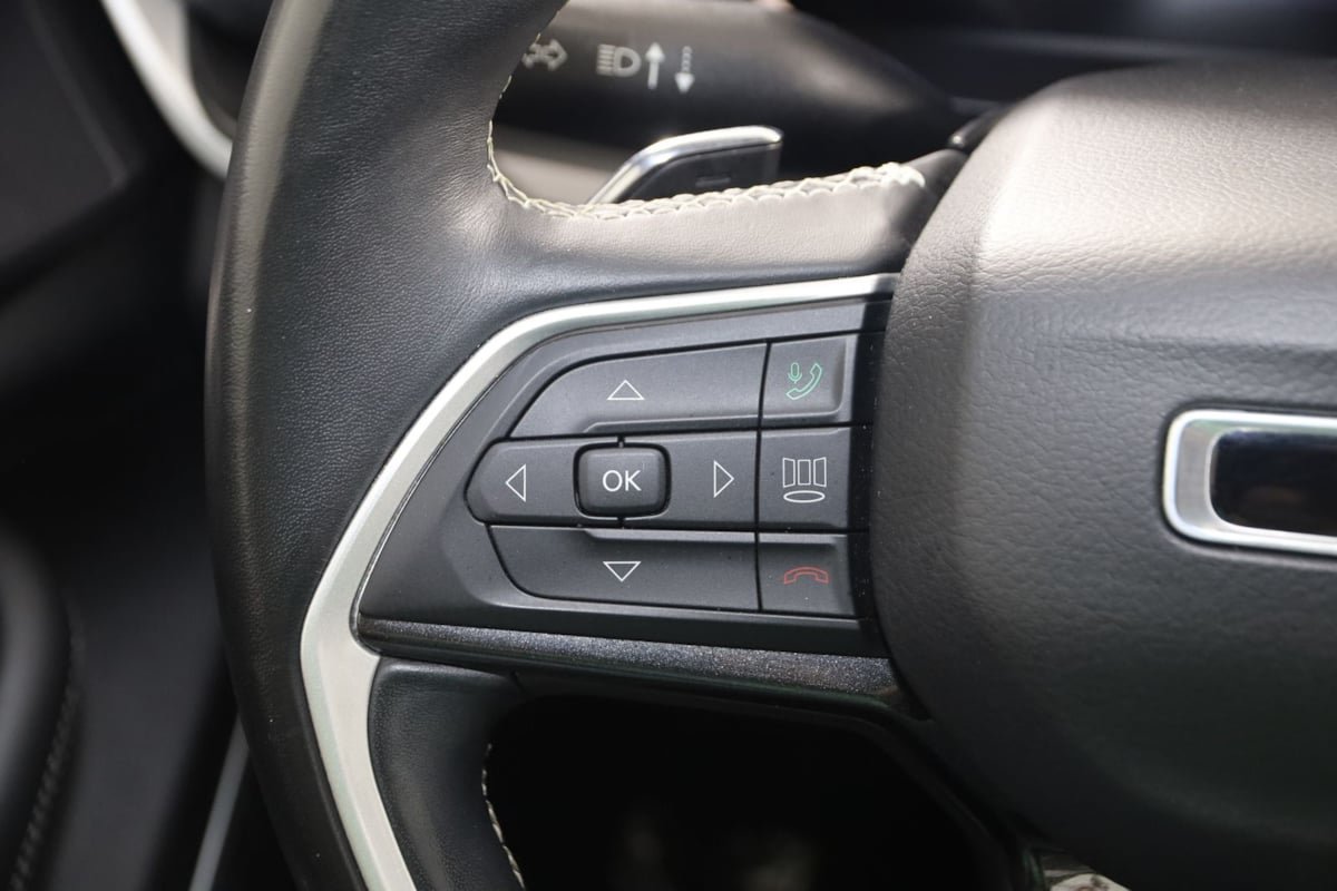 Used 2021 Jeep Grand Cherokee L Laredo AWD/4WD image 32