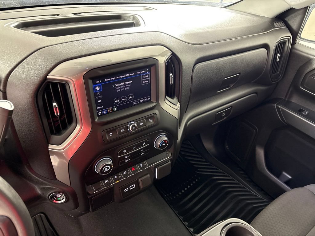 Certified 2026 Chevrolet Silverado 1500 Custom AWD/4WD image 35