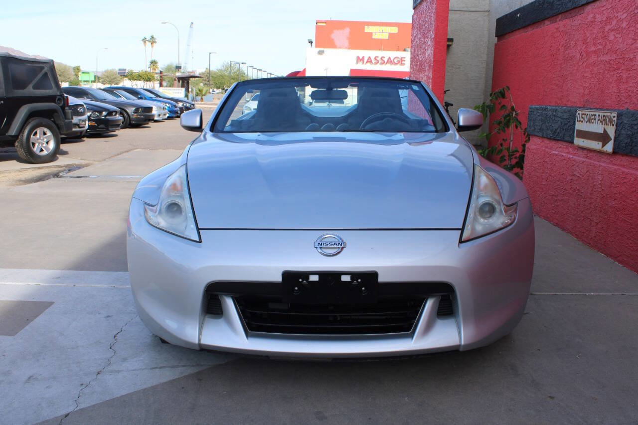 Used 2012 Nissan 370Z Roadster 2dr Convertible image 4
