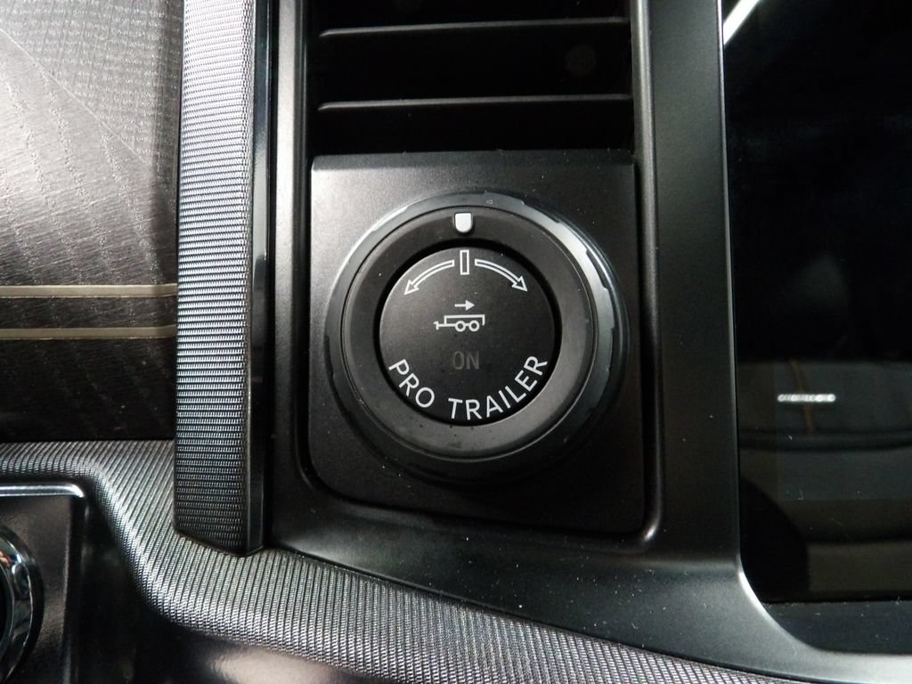 Used 2021 Ford F150 Platinum w/ Equipment Group 701A High AWD/4WD image 53